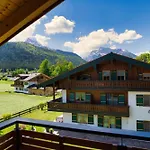 Losbichl Apartman *